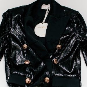 Miss Circle ⚫️ Irresistible black sequin overcoat with double breasted buttons